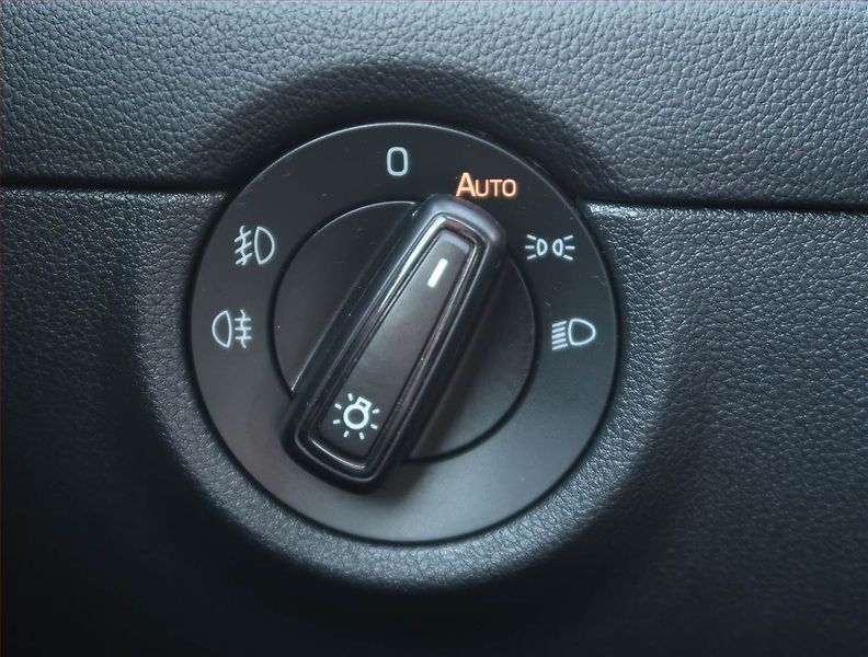 Škoda Octavia (2017) Style 1.6 TDI, Serv.kniha - fotka 17 z 22
