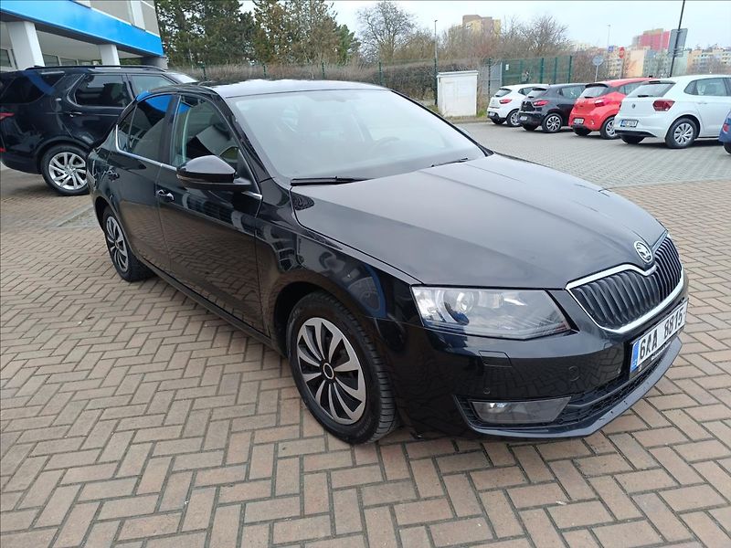 Škoda Octavia 2,0 TDi Style - fotka 4 z 18