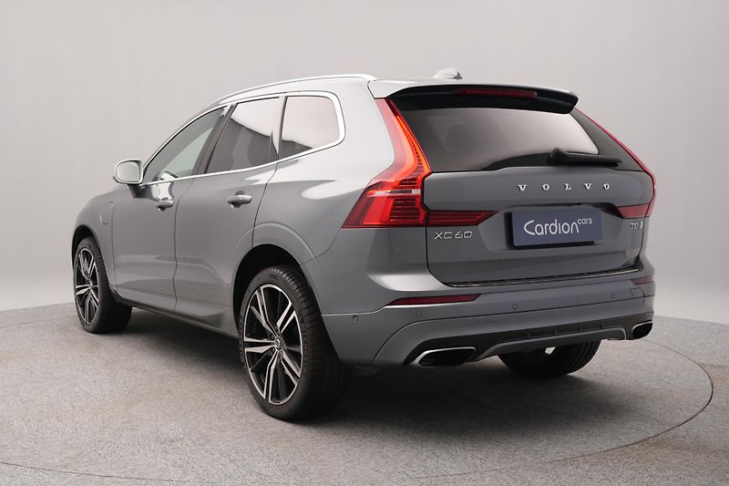 Volvo XC60 T8 AWD RECHARGE R-DESIGN AUT - fotka 8 z 51