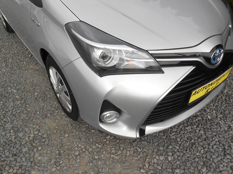 Toyota Yaris 1.5VVTiHybrid,NAVI,KAMERA,AUT - fotka 9 z 39