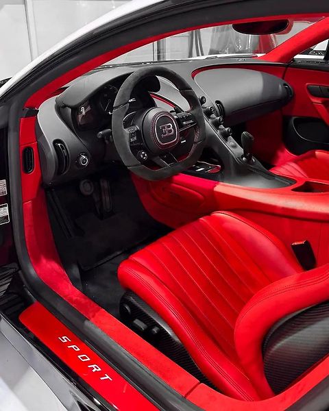 Bugatti Chiron (2019) Exkluzivní W16 sportovní edice - fotka 9 z 14