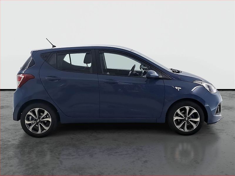 Hyundai i10 (2015) 1.0, Tempomat, Park. senzory - fotka 6 z 16