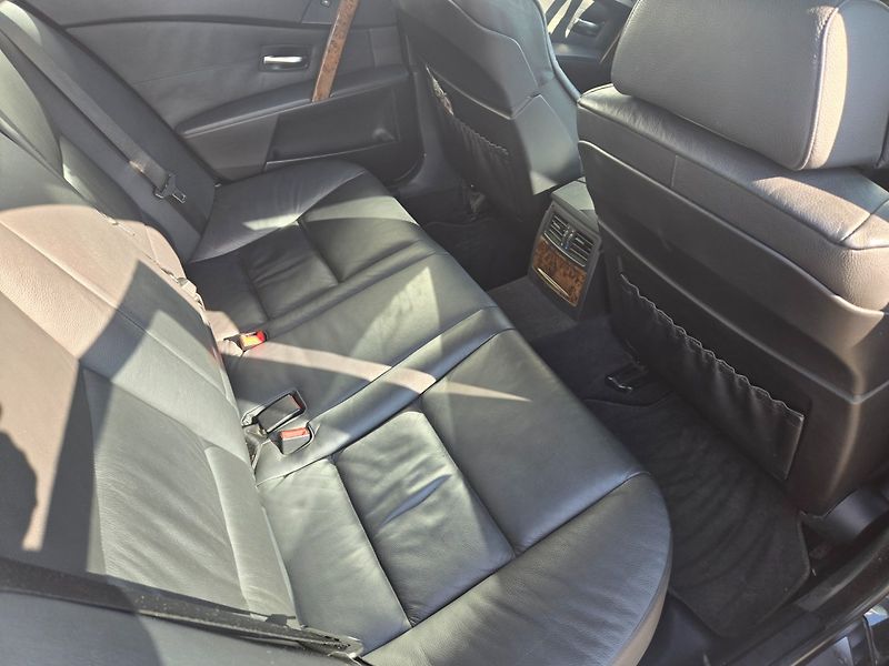BMW Řada 5 (2005) 3.0 TDI  Automat - fotka 15 z 18