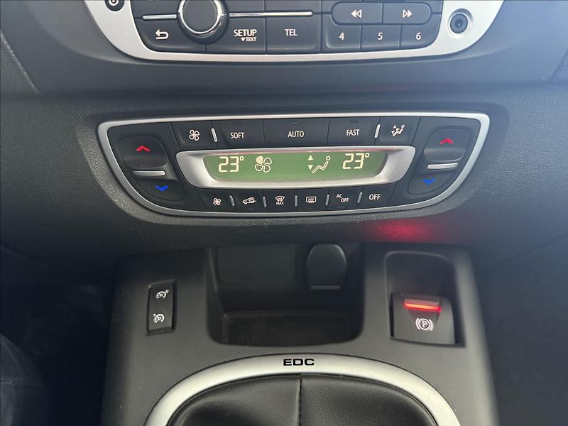 Renault Scénic 1,5   dCI 81kW,SERVIKA,LIMITED - fotka 15 z 23