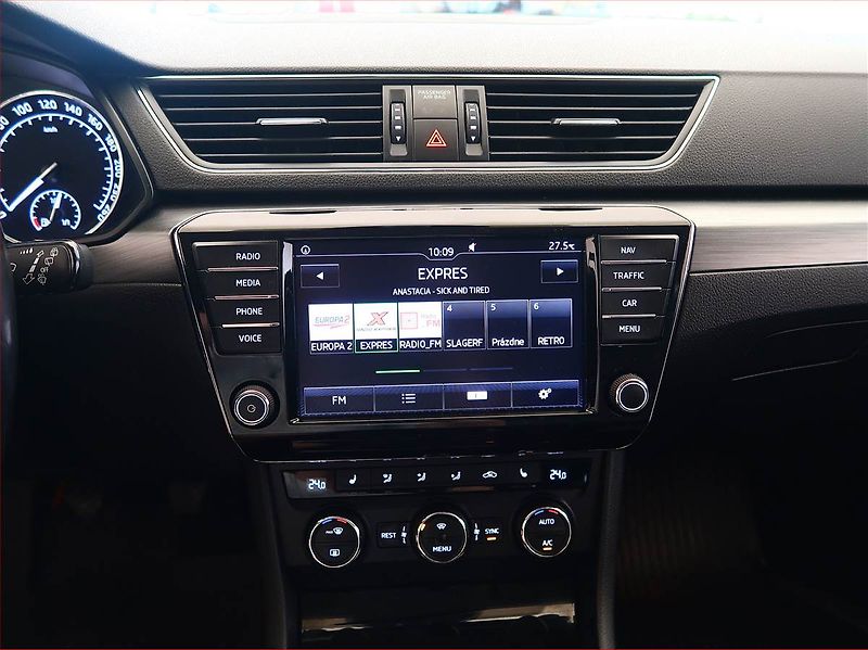 Škoda Superb (2017) Style 1.6 TDI, Navi, Bi-Xenony - fotka 12 z 18