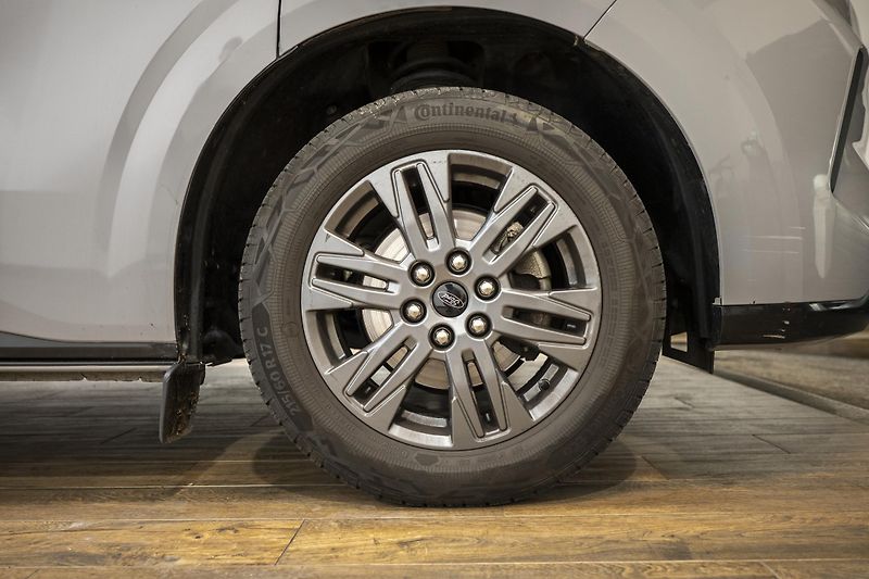 Ford Tourneo Custom 2.0 EcoBlue 125 kW 4x4 - fotka 53 z 53