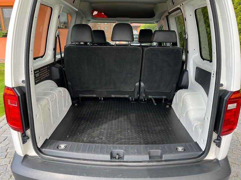 Volkswagen Caddy 2.0 TDi 5 míst  - fotka 9 z 14