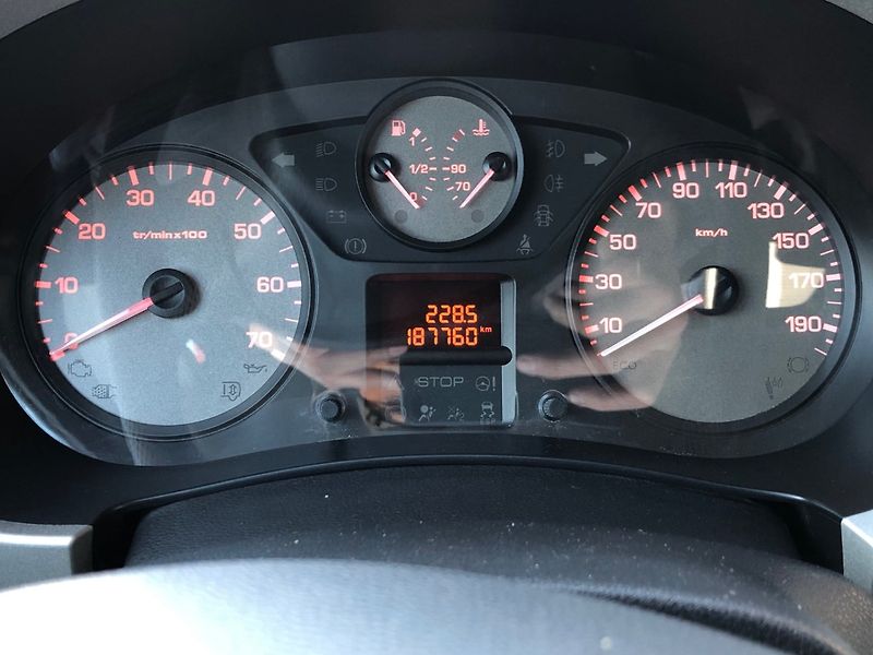 Peugeot Partner (2012) Tepee LION HDi - fotka 18 z 25