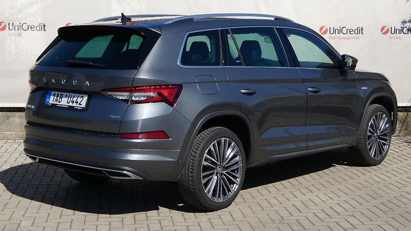 Škoda Kodiaq 2,0 TSI 140 kW L&K 4x4 DSG - fotka 3 z 26