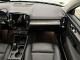 Volvo XC40 2.0 B3 ESSENTIAL - náhled 20