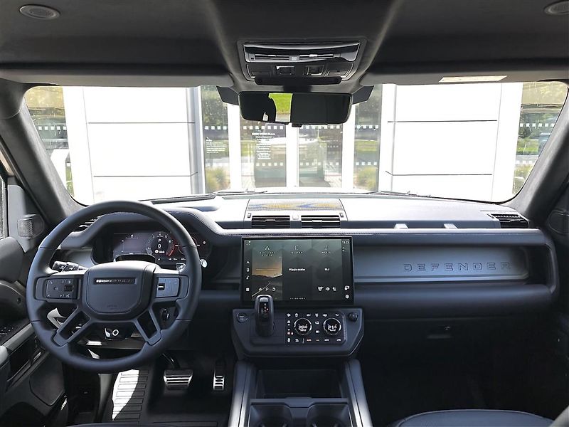 Land Rover Defender (2026) 4,4 110 OCTA P635 V8 AWD - fotka 11 z 21