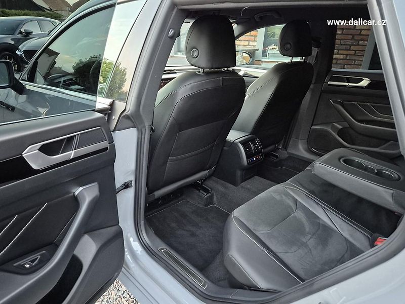 Volkswagen Arteon (2023) 2.0TSi 140KW 22.997km R-Line - fotka 44 z 56