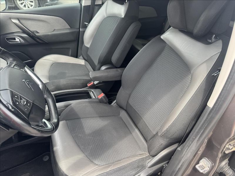 Citroën C4 Picasso 2,0 HDi 110kW,Automat,8.Míst - fotka 13 z 19