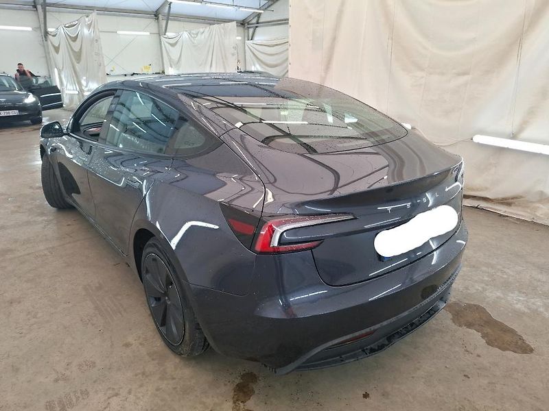 Tesla Model 3 HIGHLAND AWD      PŘIPRAVUJEME - fotka 3 z 8