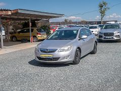 Opel Astra (2011) ČR 1.6i 16V – 1 majitelka - fotografie inzerátu