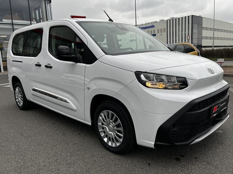 Toyota ProAce City Verso 1.5D MT Business ODBĚR 11/2026 - fotka 2 z 28