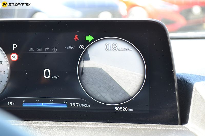 Hyundai Staria 2.2CRDi PREMIUM A/T- 9 MÍST - fotka 67 z 79