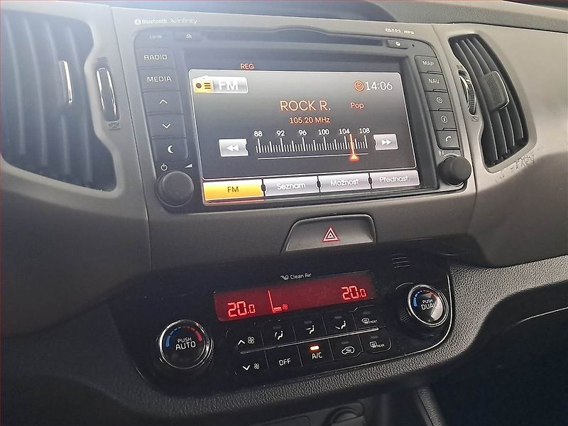 Kia Sportage (2014) 1.6 GDI, Navi, Tempomat - fotka 12 z 18