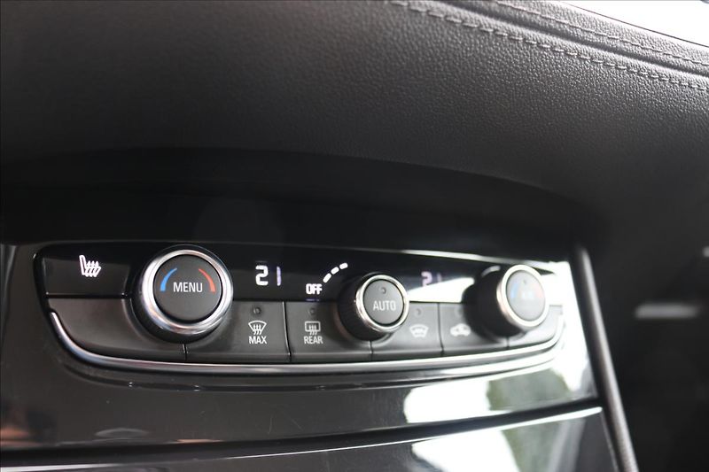 Opel Grandland X 1,2 96Kw,Turbo , Tažné - fotka 18 z 38