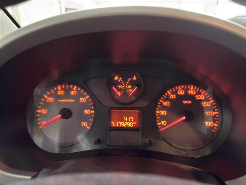 Citroën Berlingo 1,6   i MULTISPACE WEBASTO - fotka 9 z 29