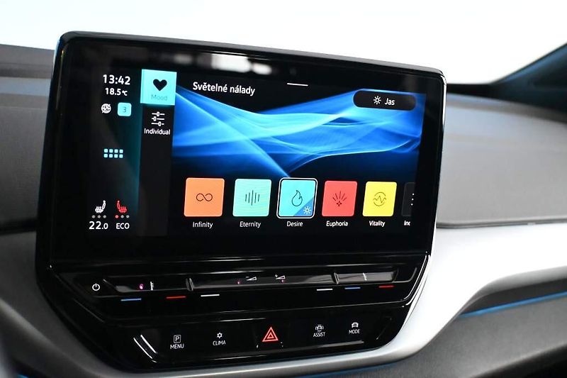 Volkswagen ID.4 (2021) Pure CITY LED ACC Elektro - fotka 24 z 33