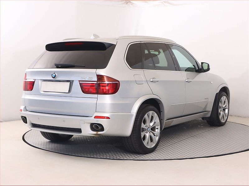 BMW X5 (2008) 3.0sd, 4X4, Automat, 7 míst - fotka 5 z 20