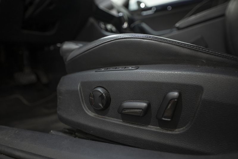 Škoda Superb 2.0 TDI 110 kW L&K - fotka 22 z 36