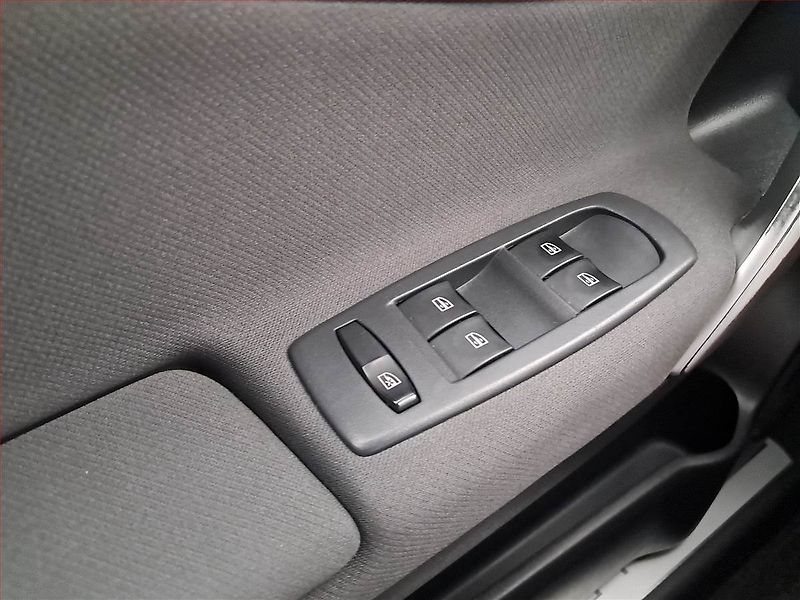 Renault Koleos (2009) 2.0 dCi, 4X4, Automat, Xenony - fotka 16 z 18