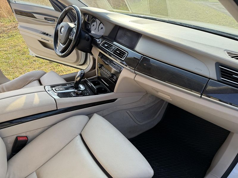 BMW Řada 7 (2011) 740 Xd Výměna možná! - fotka 40 z 50