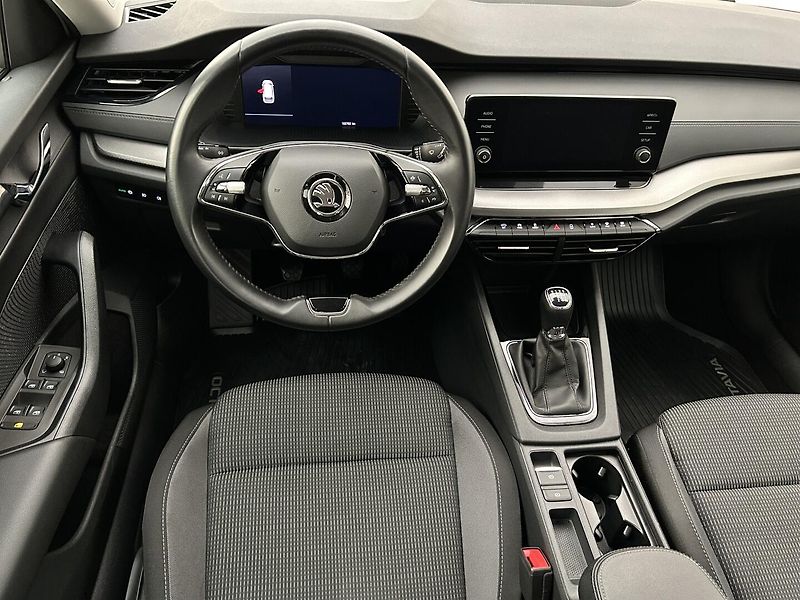 Škoda Octavia 1.5 TSI Ambition Plus - fotka 5 z 23