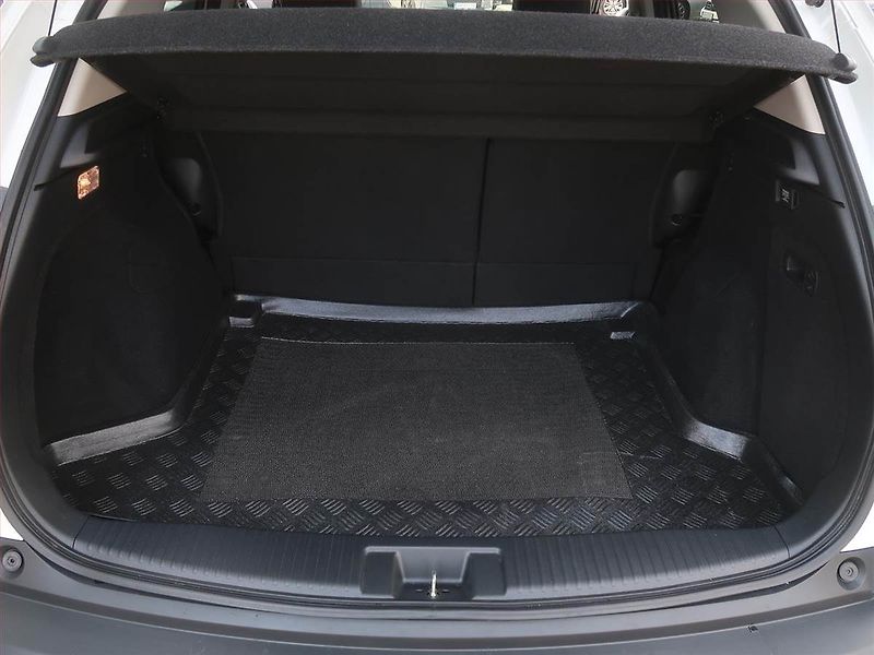 Honda HR-V (2015) 1.5 i-VTEC, Automat - fotka 14 z 15