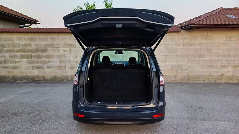 Ford Galaxy 2.0 140kW EcoBlue AWD TITANIUM - fotka 15 z 50