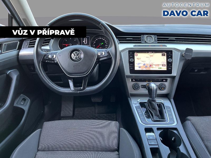 Volkswagen Passat 2,0 TDI 110kW DSG Comfort LED - fotka 5 z 12