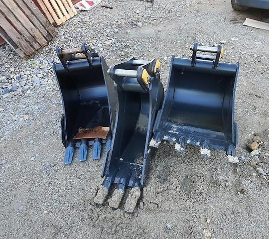 Komatsu (2020) WB97 R8 SPZ 85kw 5lopat - fotka 4 z 14