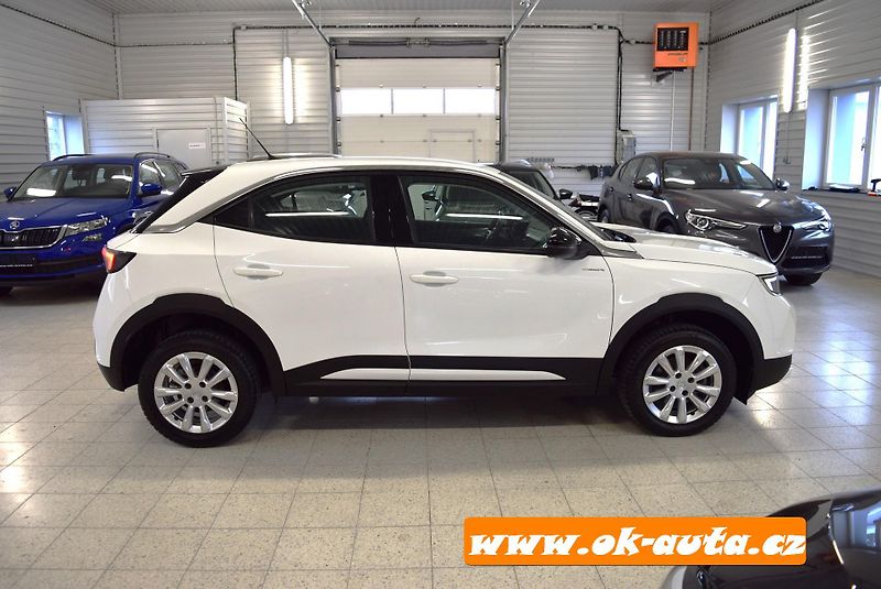 Opel Mokka 1.2 PT EDITION ČR 2023 - fotka 9 z 53