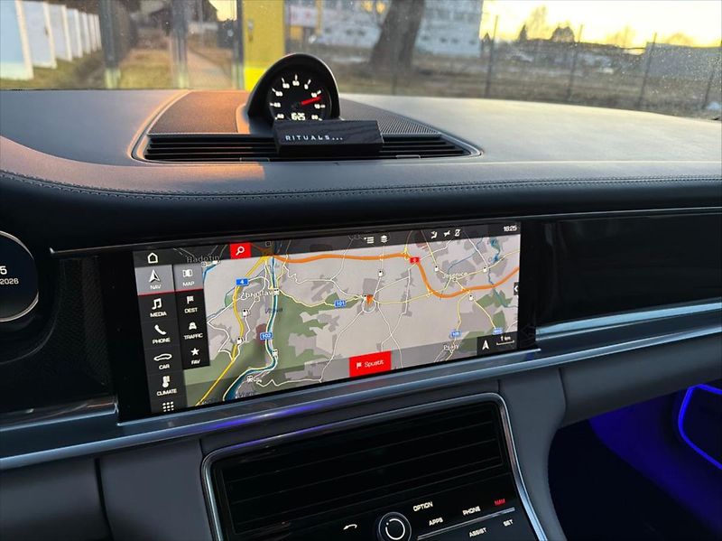 Porsche Panamera 2,9 4 ČR DPH VÝBAVA - fotka 17 z 27