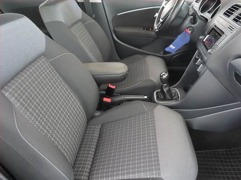 Volkswagen Polo (2016) Comfortline 1.2 TSI - fotka 9 z 14