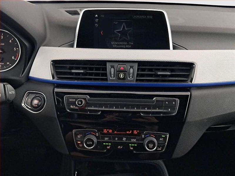BMW X1 (2017) xDrive18d, Automat, Serv.kniha - fotka 12 z 19