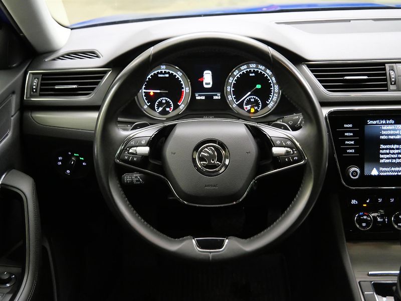 Škoda Superb - fotka 13 z 26