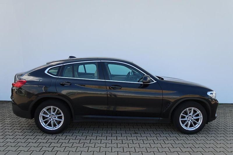 BMW X4 xDrive20d - fotka 5 z 17