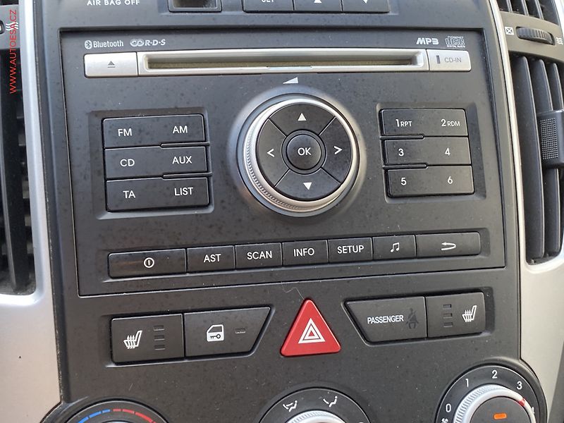 Kia Ceed (2010) 1.4CVVT, Vision, TZ, výhřev - fotka 14 z 16
