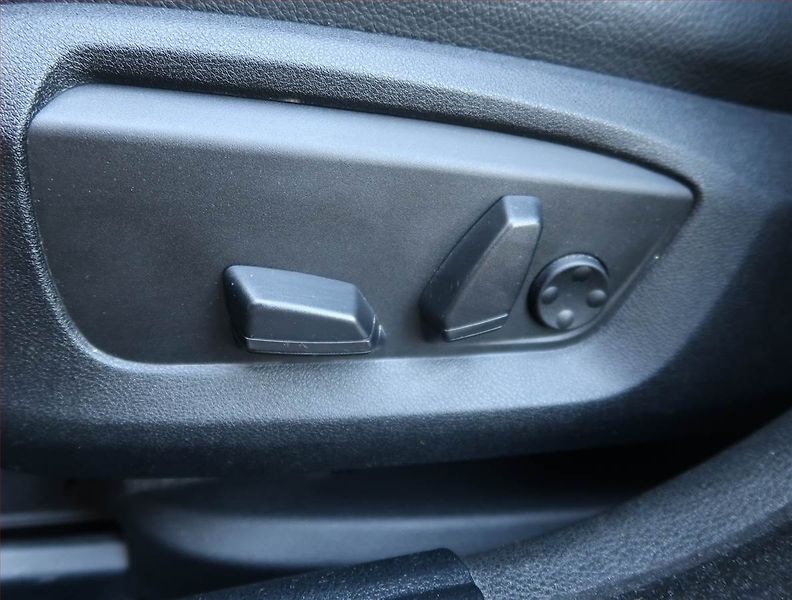 BMW Řada 5 (2014) 528i, Automat, Serv.kniha - fotka 22 z 22