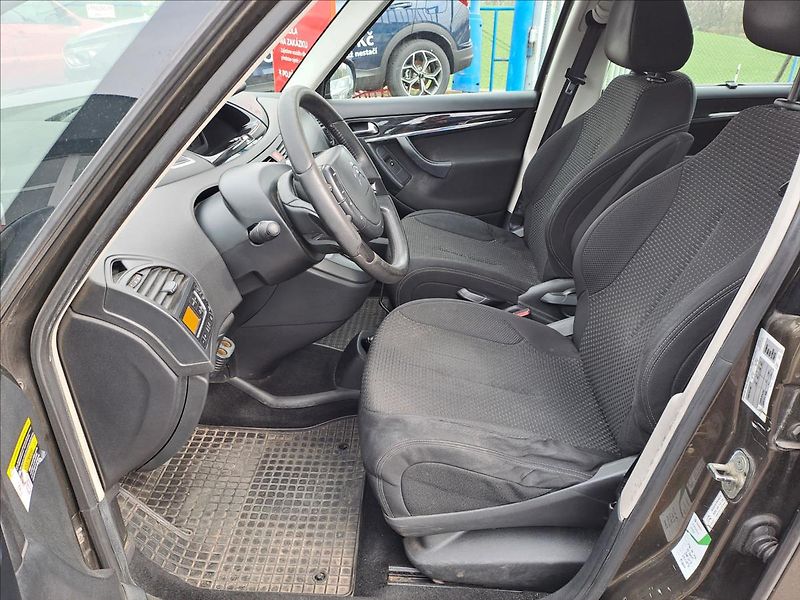 Citroën C4 Picasso 1,6 HDI 7 MÍST KOUPENO CZ - fotka 5 z 15