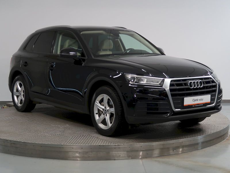 Audi Q5 (2018) 2.0TDI 100KW - fotka 6 z 32