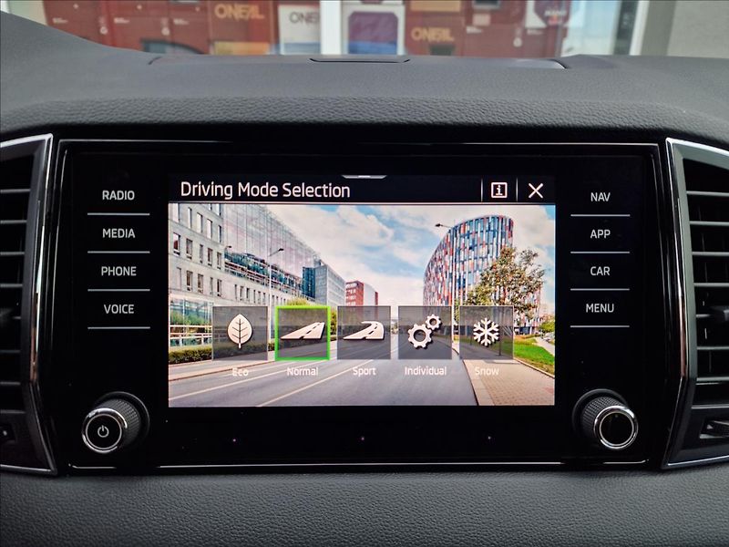 Škoda Karoq 2.0TDI 110kW 4x4 DSG Style,ČR - fotka 29 z 50
