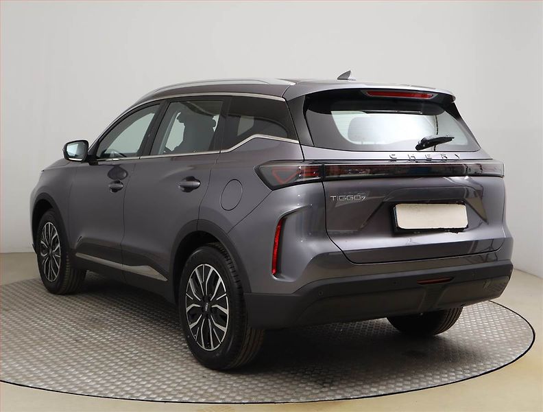Chery Tiggo 7 (2026) 1.6 TGDI, LUXURY, Ad. tempomat - fotka 4 z 20
