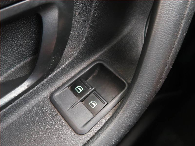 Škoda Fabia (2014) Ambition 1.6 TDI - fotka 15 z 16