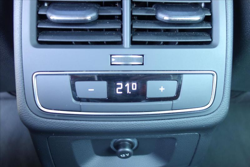 Audi A4 2,0 TDi, ČR, 1 MAJ., SERV. KN. - fotka 16 z 39