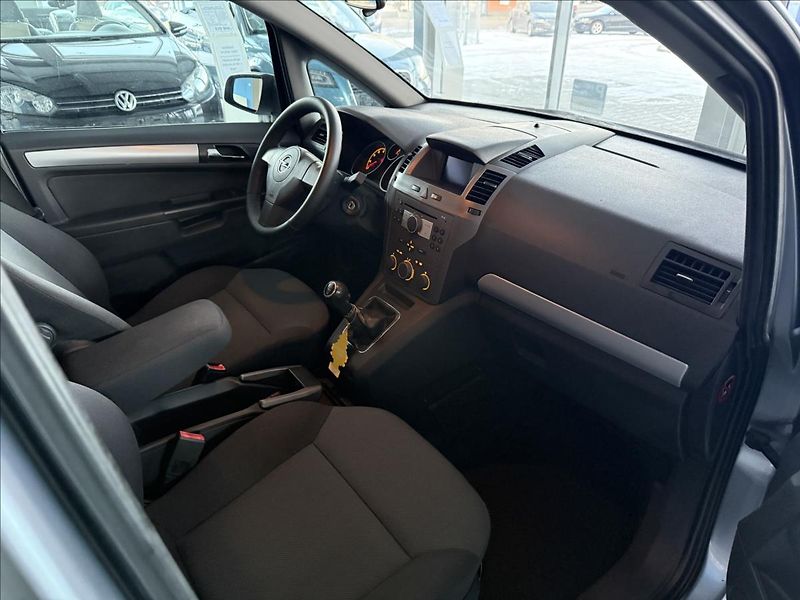 Opel Zafira 1,6   77kW,SERVISKA,7 MÍST - fotka 9 z 20