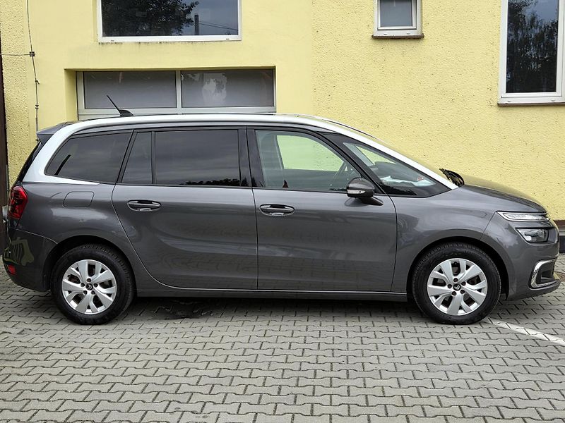 Citroën Grand C4 Picasso 1,5 bHDi 7m SERVISNÍ KNÍŽKA - fotka 13 z 52